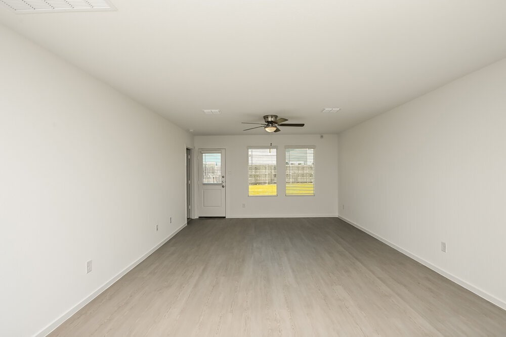 Building Photo - 10516 Desert Hawk Cir