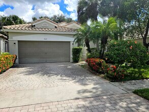 Building Photo - 9825 Mantova Dr