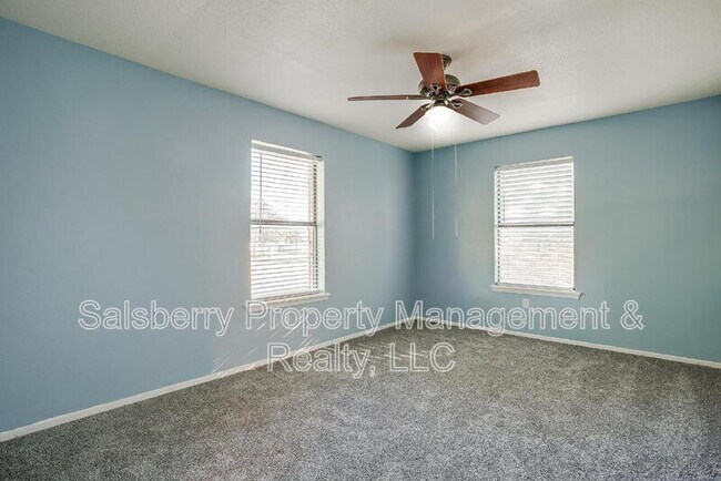 Building Photo - 1113 Gifford Dr
