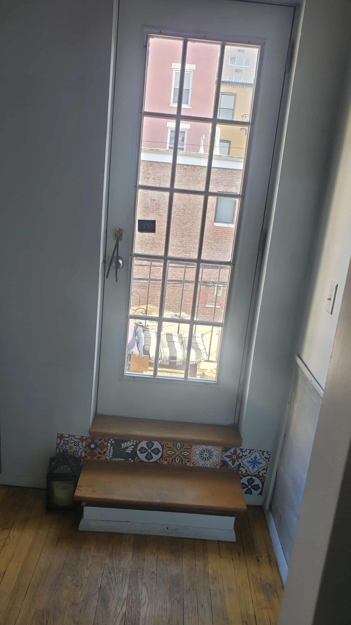 Back Door - 337 Washington St