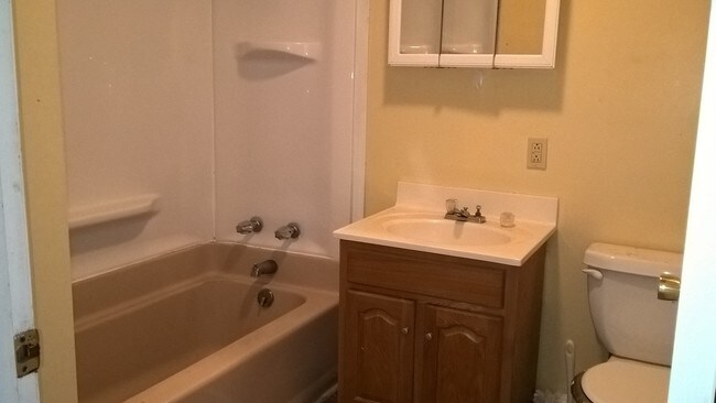 Interior Photo - 136 Spring St