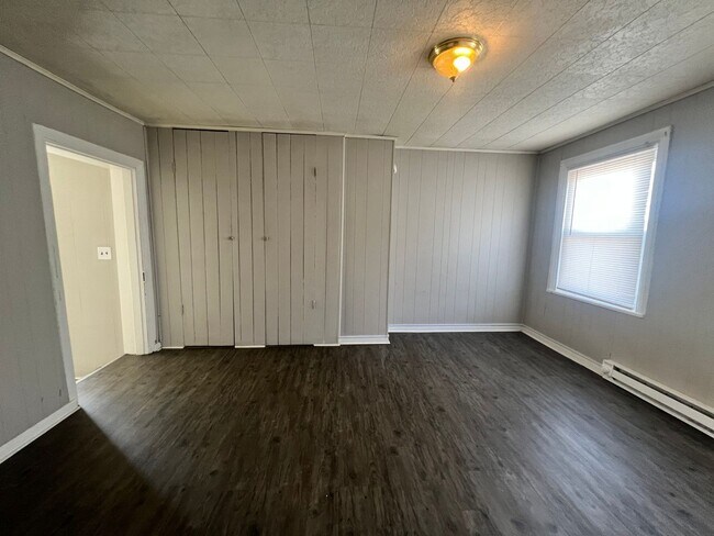 Building Photo - 149 N West