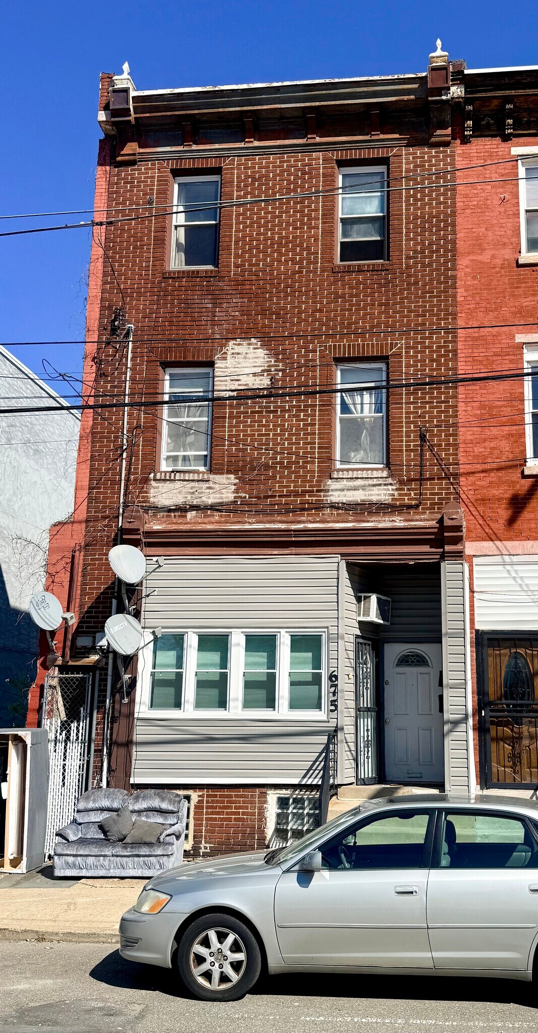 Building Photo - 675 N 11th St