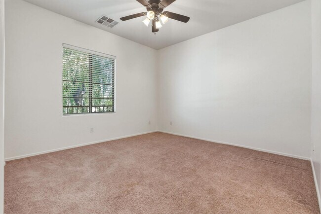 Building Photo - 5111 W El Cortez Trail