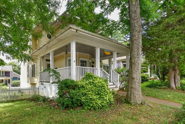 Building Photo - 371 Woodward Ave SE