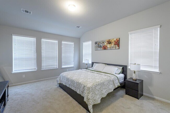 Building Photo - 4519 Hronas Dr