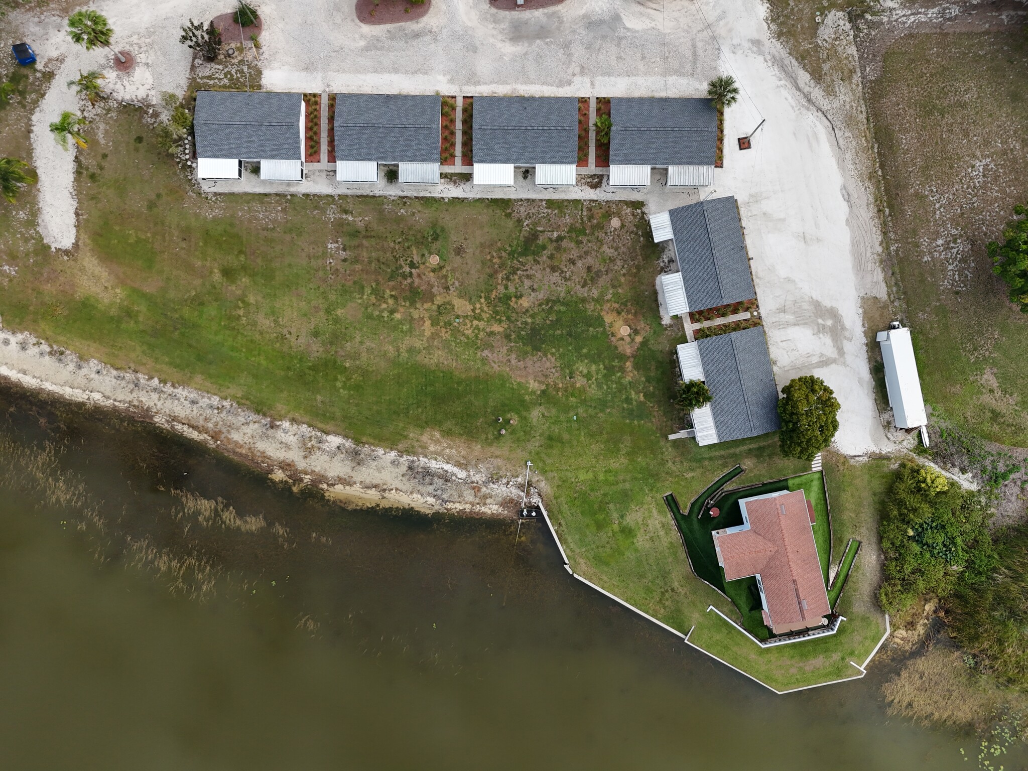 Building Photo - 1221 W Pierce St