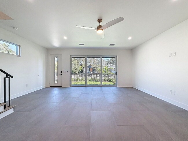 Building Photo - 340 14th St N