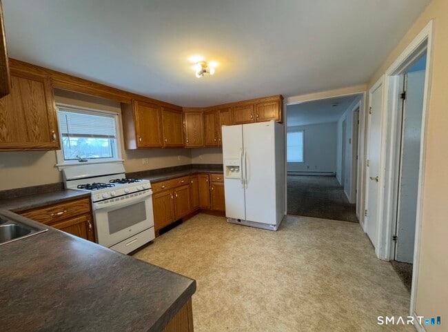 Building Photo - 25 Wawecus Hill Rd