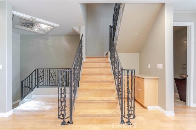 Building Photo - 711 E Angeleno Ave