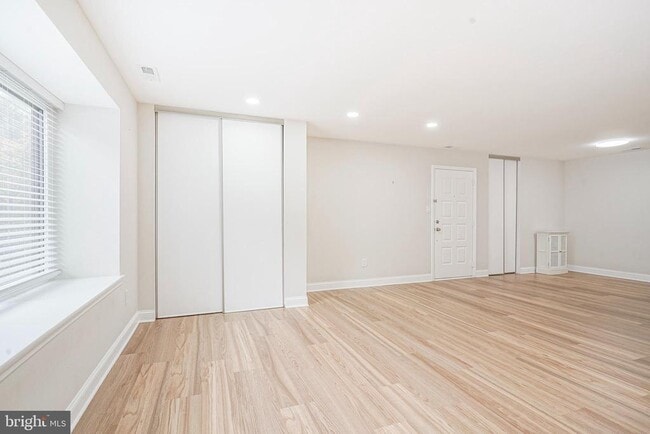 Building Photo - 4617A Aberdeen Dr