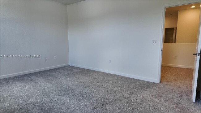 Building Photo - 3016 Park Pl