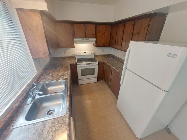 Building Photo - 431 Seaboard Ave