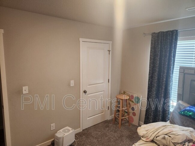 Building Photo - 4175 Cheyenne Ct