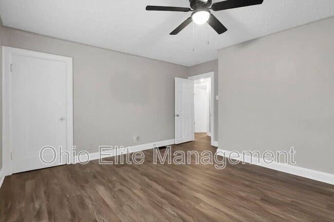 Building Photo - 1038 Forest St