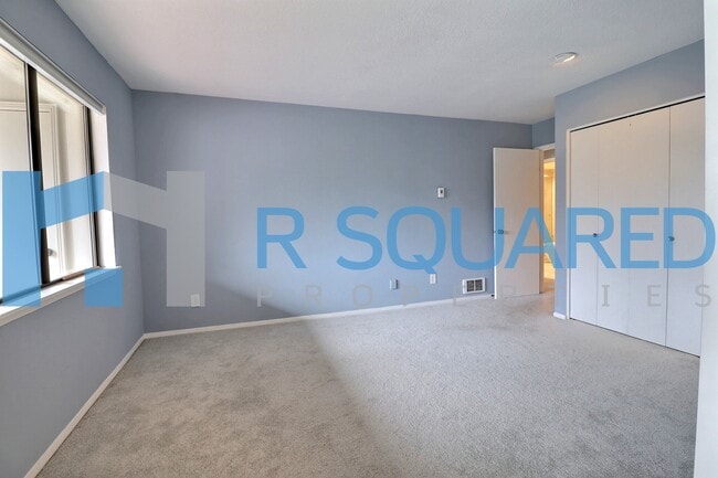 Building Photo - 401 100th Ave NE