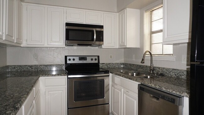 Building Photo - COPPER CREEK 107