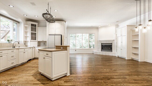 Building Photo - 4898 Waterstone Way