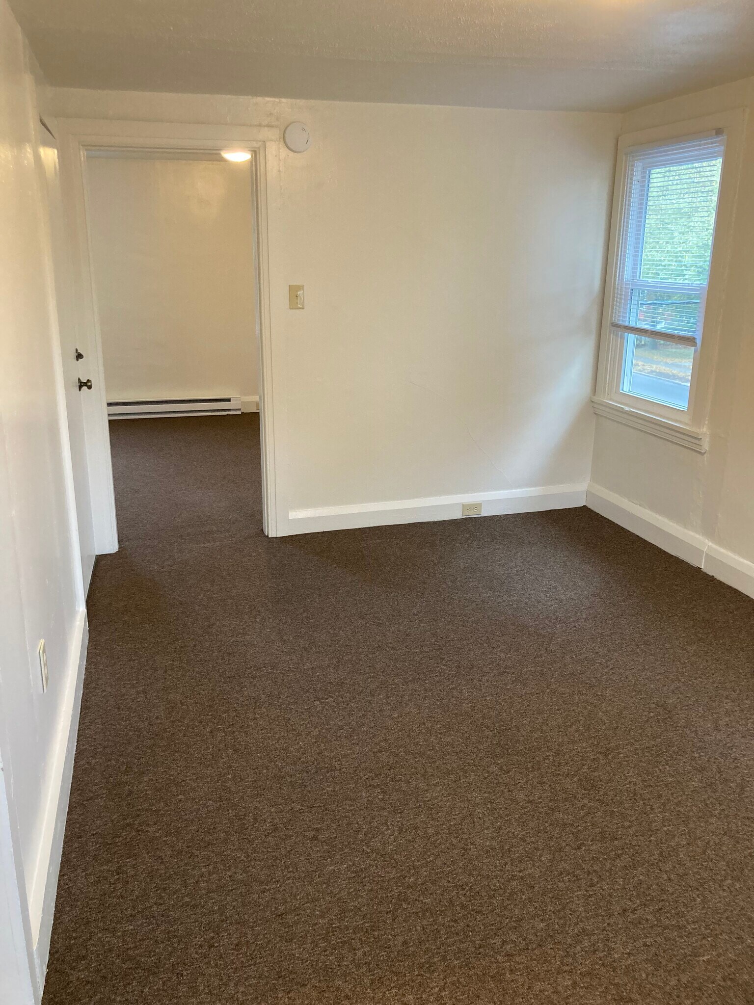 Building Photo - 600 Broad St