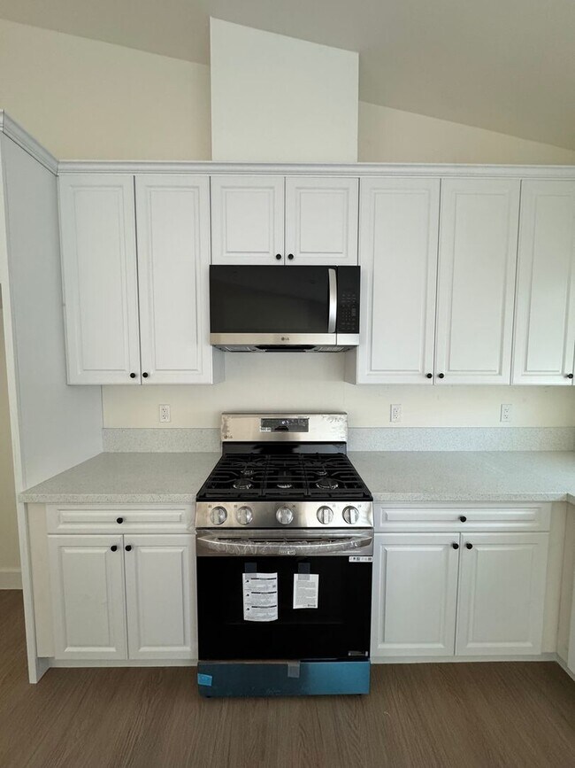 Building Photo - Affordable Housing Welcome