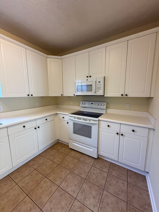 Building Photo - 1257 N Dean Rd