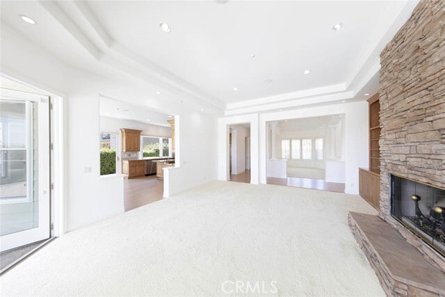 Building Photo - 12 San Remo
