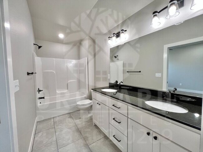 Building Photo - Tontitown | Dalton Plan- 3 Bed/ 2 Bath w/ 2 Car Garage