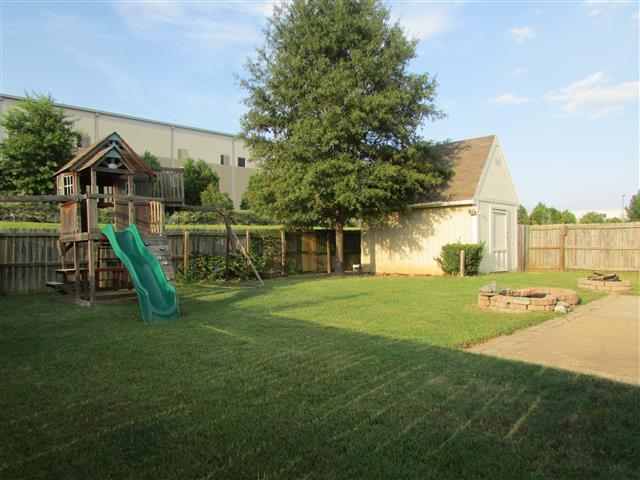 Building Photo - 4 BR Desoto Central School District Neighb...