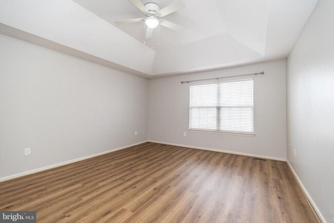 Building Photo - 5128 Barness Ct