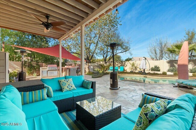 Building Photo - 6776 W Tonto Dr