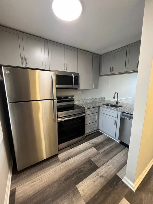 Building Photo - 589 Star Light Dr