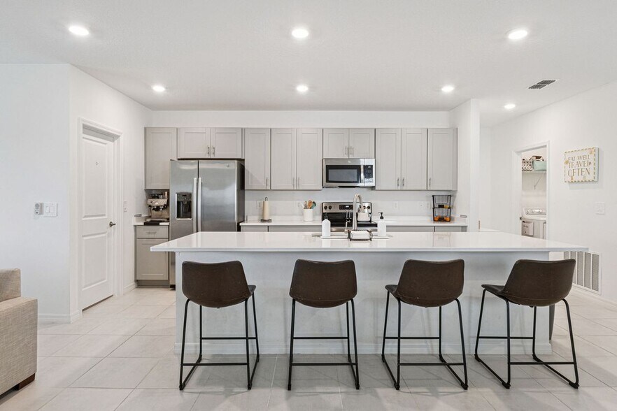 Building Photo - 1099 Calico Pointe Cir