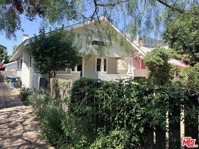 Building Photo - 1351 N McCadden Pl