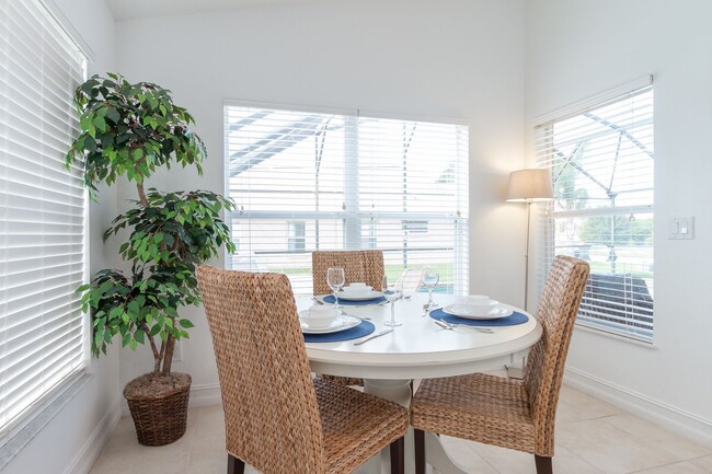 Building Photo - Beautiful Fully Furnished 4 Bedroom 3 Bath...