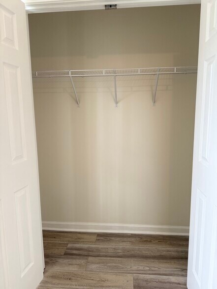 Room #2 walk-in closet - 406 Silver Lakes Ct
