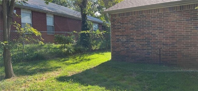 Building Photo - 1663 N Saddlehorn Ave