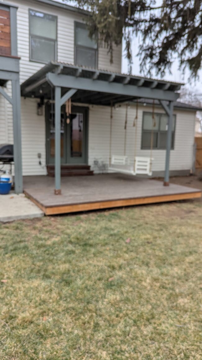 Building Photo - 385 E 2nd S St