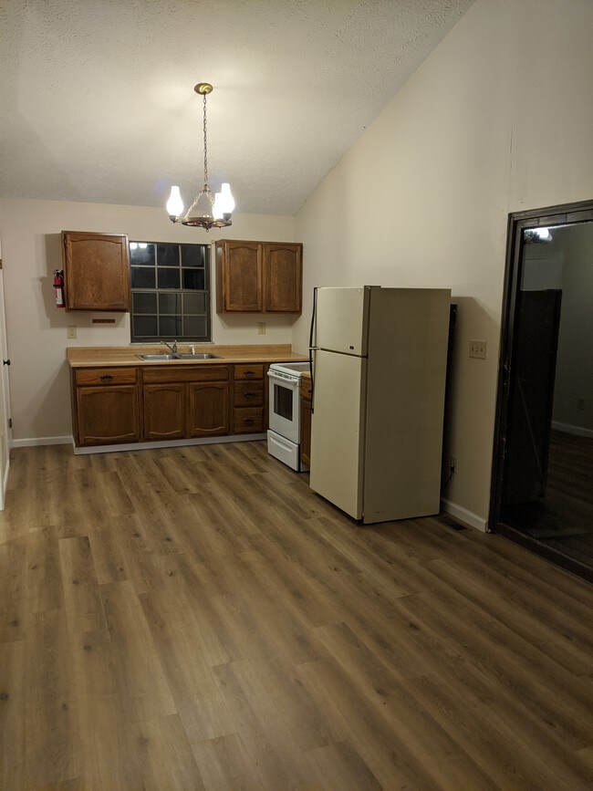 Building Photo - 5965 Camp Rd