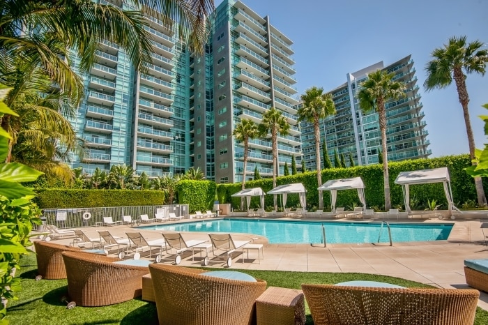 Building Photo - 13700 Marina Pointe Dr