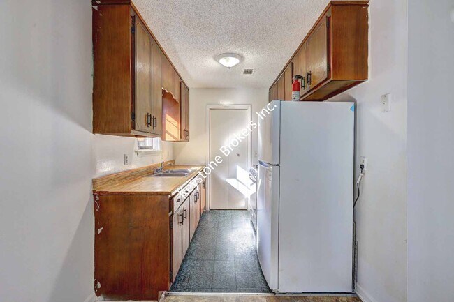 Building Photo - 4120 Elizabeth Ct