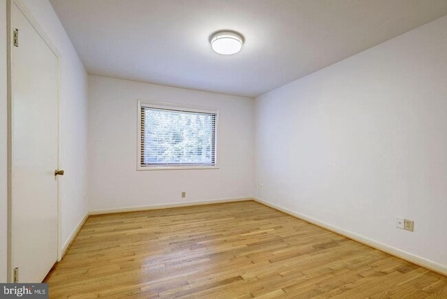 Building Photo - 6710 Persimmon Tree Rd