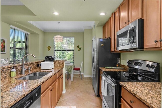 Building Photo - 9832 Venezia Cir