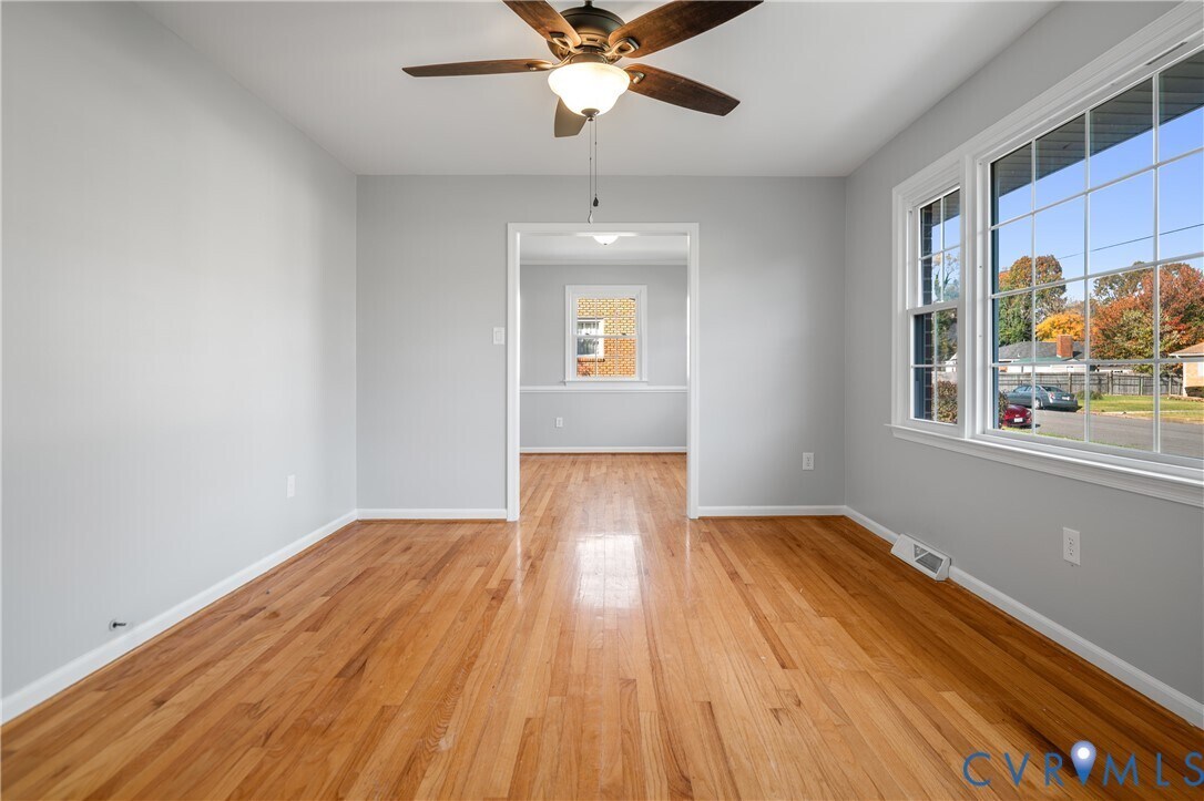 Building Photo - 3908 Pfost Ave