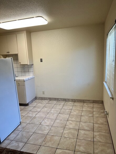 Building Photo - 224 Eastside Dr