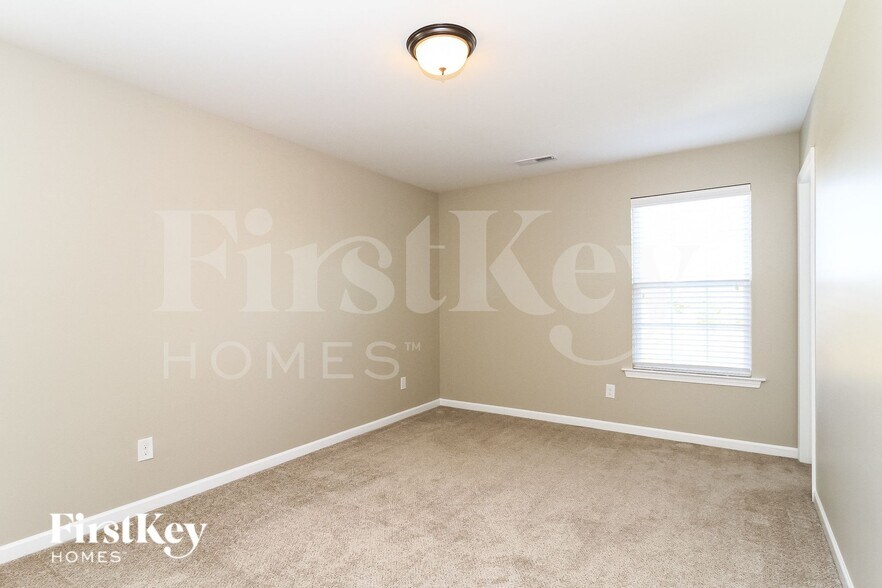 Building Photo - 5699 Misty Hill Cir