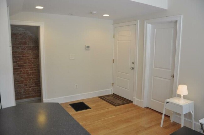 Building Photo - No Brokers Fee. Mission Hill Area. Available September 1. Laundry , Central Heat, Deck, Eat-in Ki...