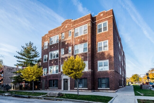 Building Photo - 400 S Kilbourn Ave