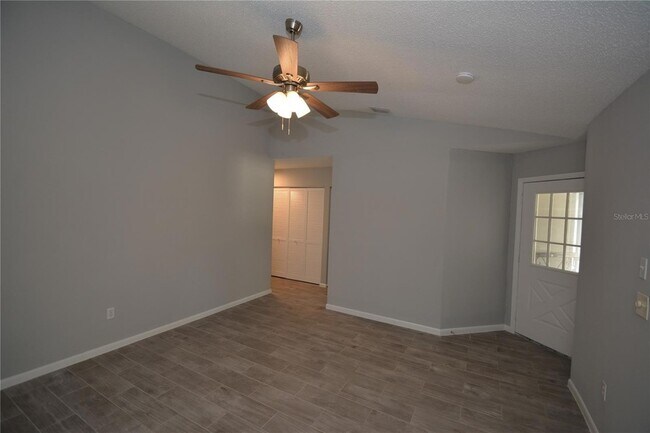 Building Photo - 107 Brunswick Ln