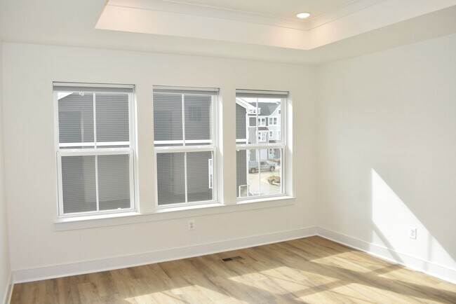Building Photo - 9604 Blue Ash Aly