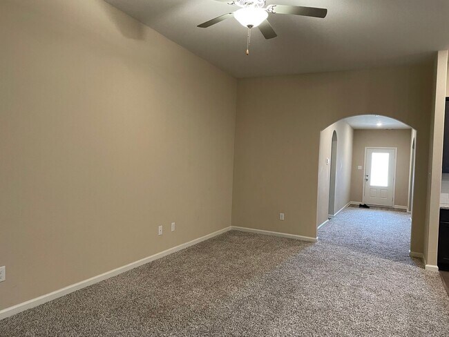 Building Photo - House For Lease in Princeton